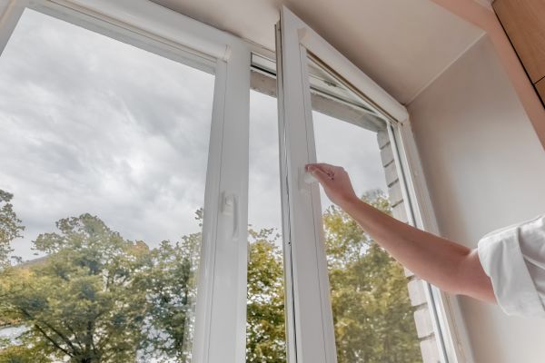 Cost of Vinyl Window Repair in White Lake