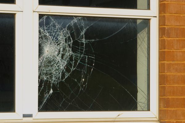 Cost of Window Crack Repair in White Lake