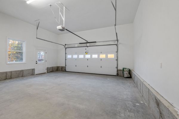 Cost of Garage Window Repair in White Lake