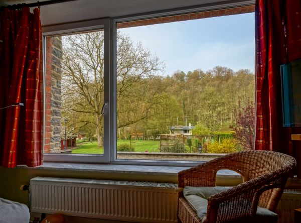 Cost of Fiberglass Window Repair in White Lake