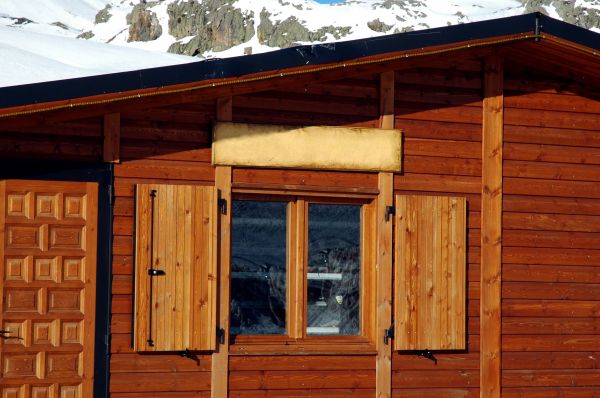 Cost of Cabin Window Repair in White Lake
